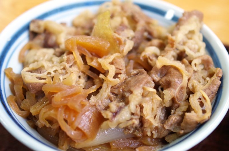 揚げ玉と肉ニラ炒め丼 家事ヤロウ レシピ Ikko 3月25日 そらのレシピ