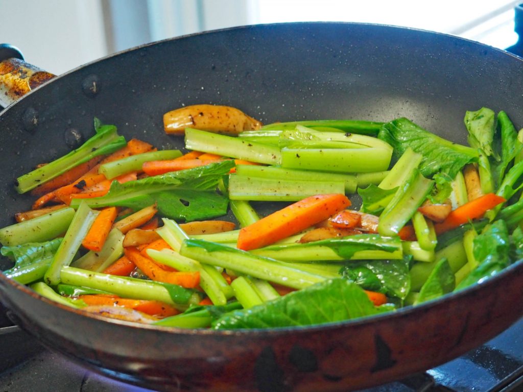 小松菜とにんじんの炒め物　きょうの料理　ゆーママ　レシピ