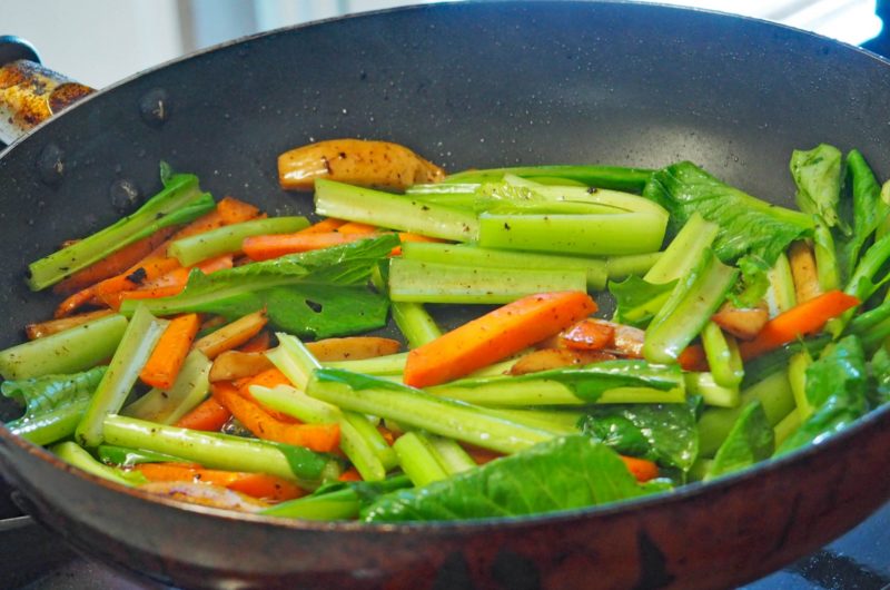 小松菜とにんじんの炒め物のレシピ
