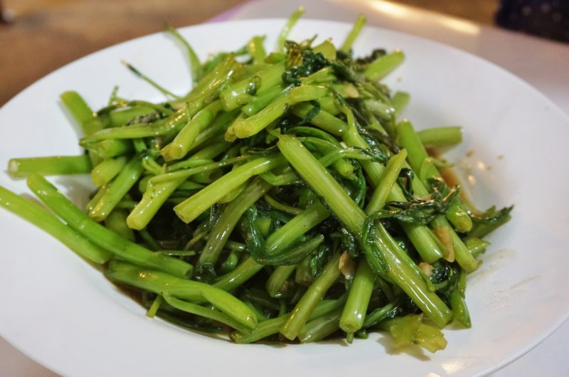 エビ団子と空心菜の中華炒めのレシピ